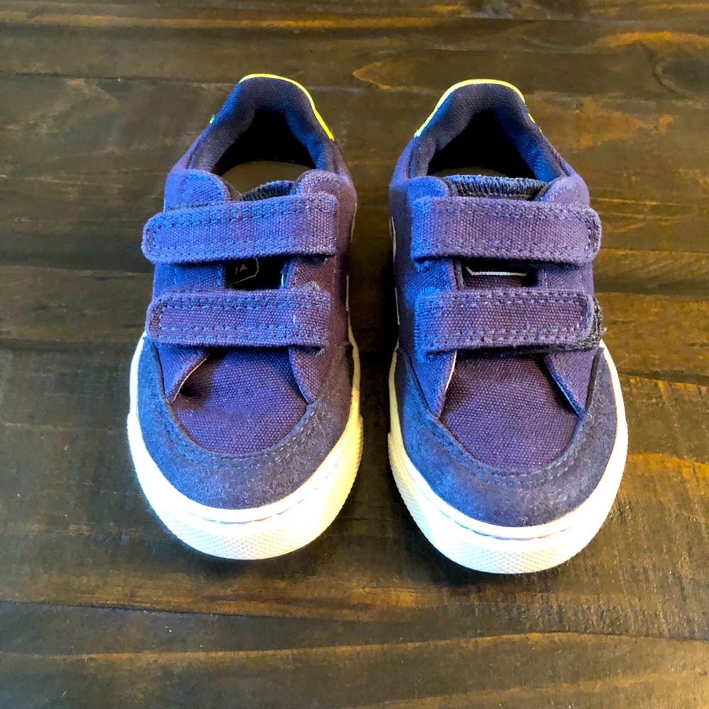 Veja Toddler Organic Cotton Velcro Sneakers